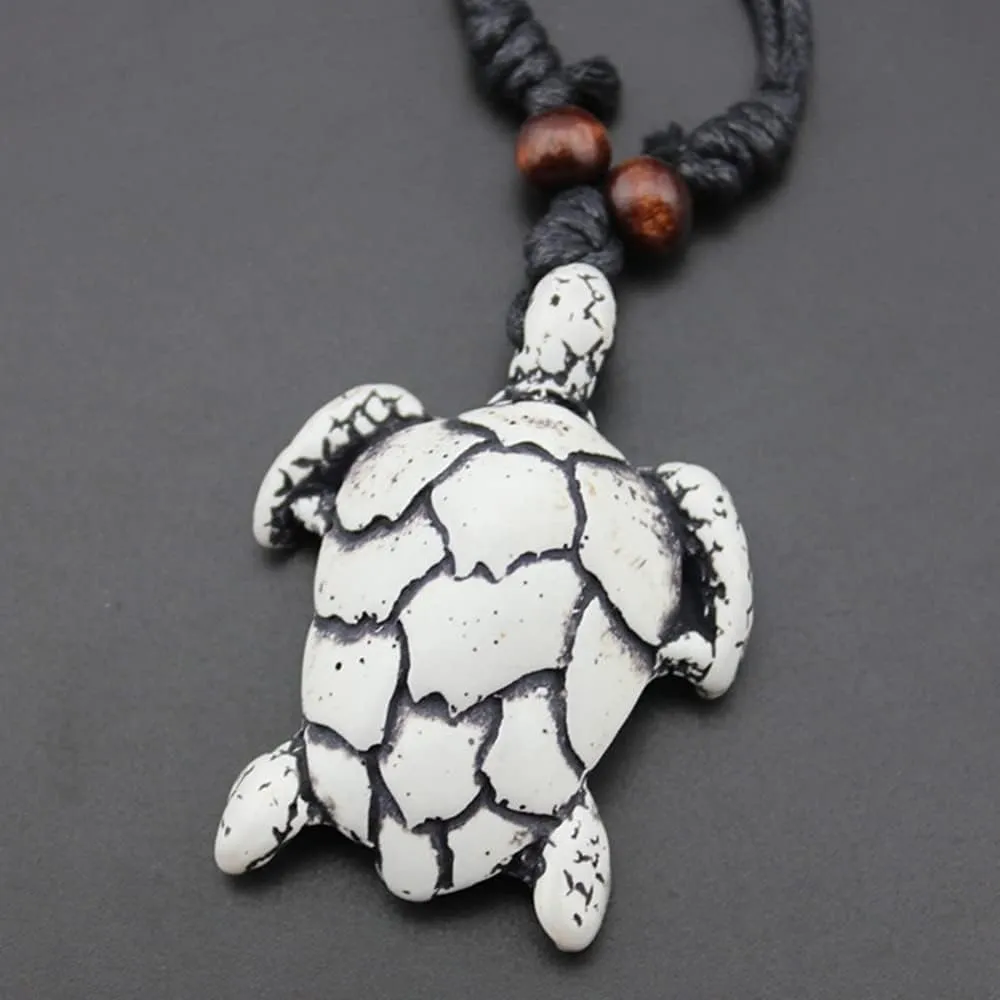 2Pcs Artificial Bone Carving Sea Turtle Pendant Necklaces - Yin Yang Tortoise Medallion Necklace - Hawaiian Animal Lucky Mascot Amulet for Women & Men