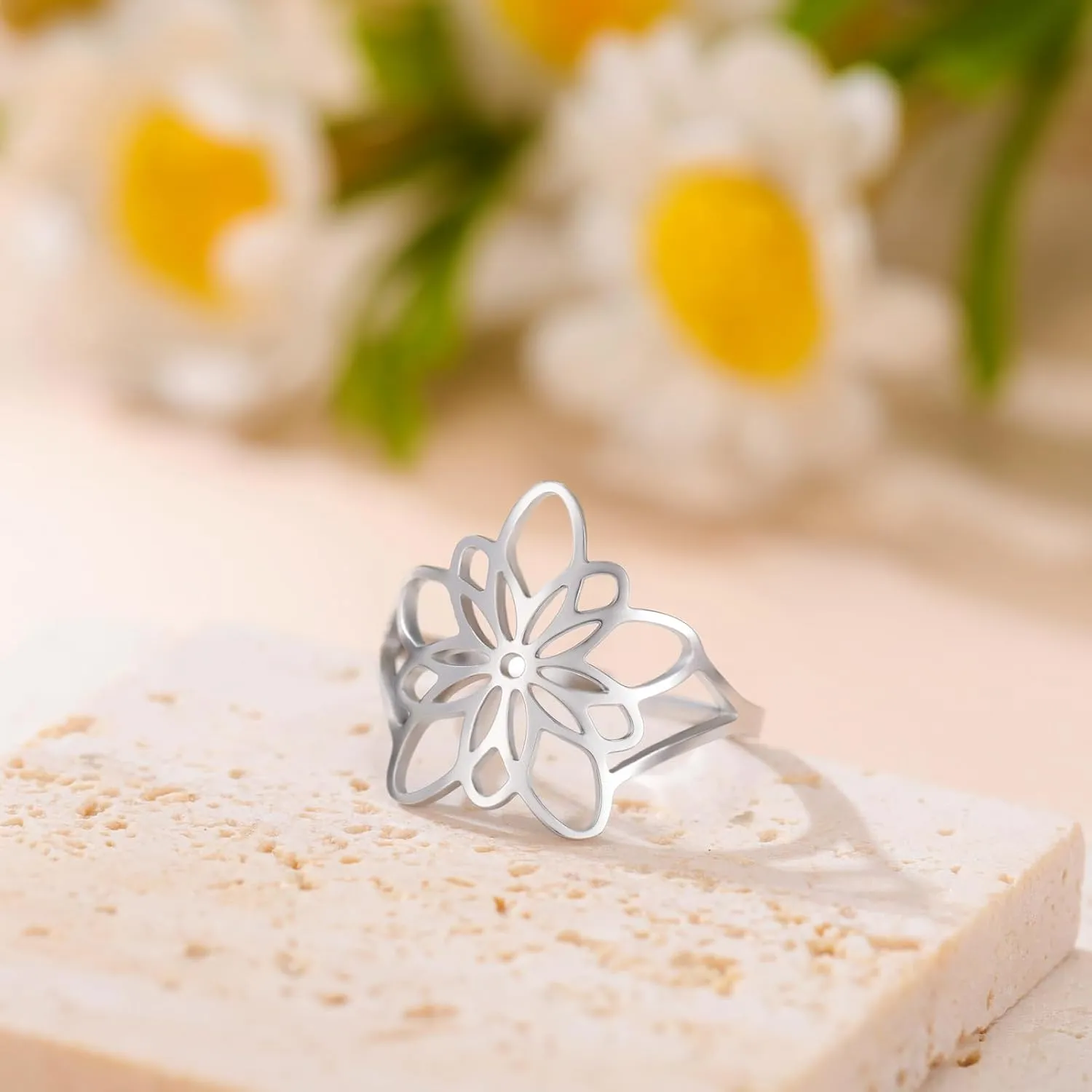 Amaxer Bohemian Filigree Flower Ring for Women Stainless Steel Cute Casual Finger Rings