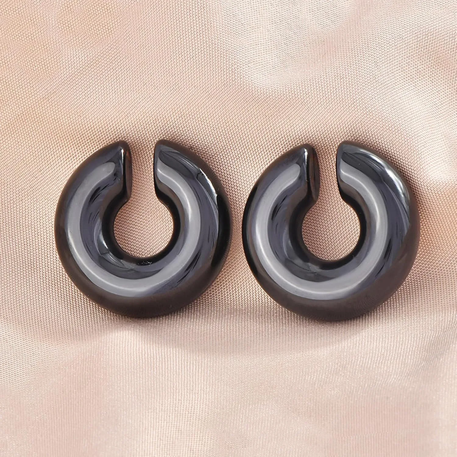 Ear Cuff Earrings for Women Chunky Gold Ear Cuff Silver Clip On Earrings Cartilage Earrings Huggie Hoop Earrings Wrap Ear Cuffs Non Pierced Jewelry
