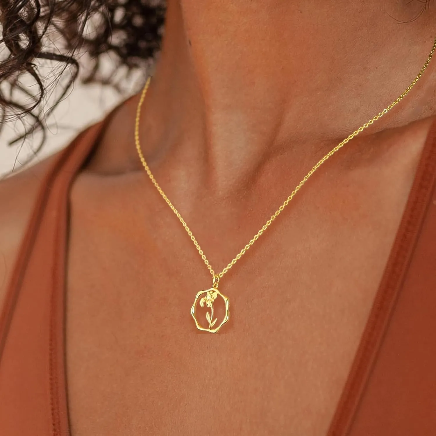 Gold Necklace for Women Layered Birth Flower Necklaces 18K Gold Plated Custom Birth Month Floral Necklaces Paperclip Chain Necklace Women Anniversary Birthday Gifts for Women