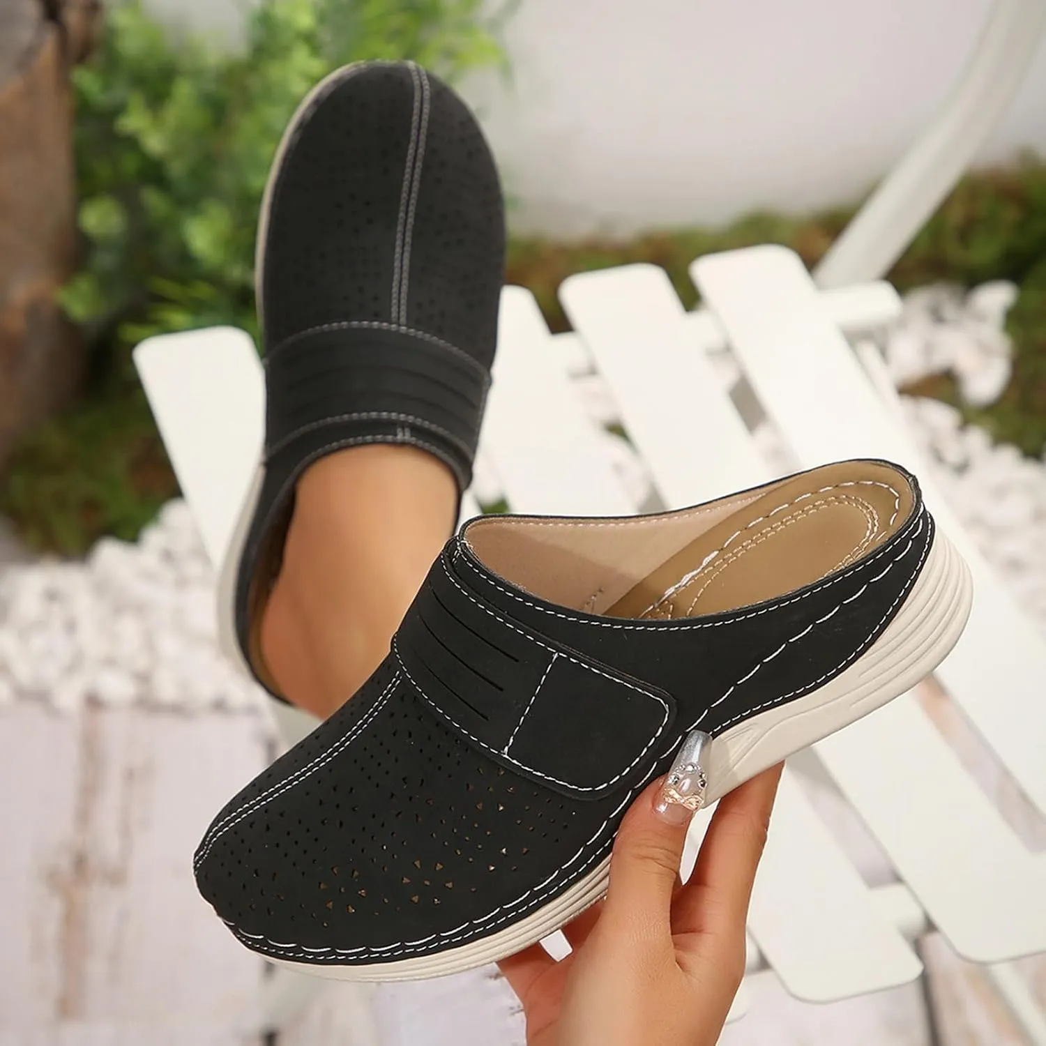Kubbon Clogs for Womens Slip-On Flat Mule Shoes Comfortable Outdoor Mule Orthopedic Leather Clog Breathable Closed Toe Sandals Summer Wedge Shoes
