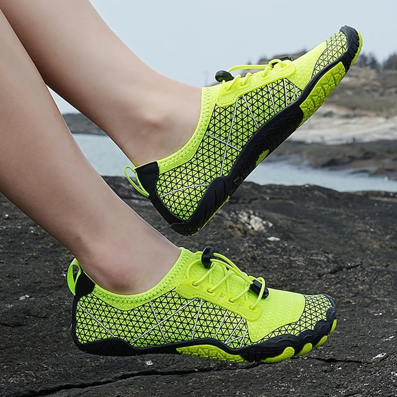 River Shoes,Quick-Dry Aqua Surf Water Shoes for Women,Summer Outdoor Lightweight Beach Barefoot Shoes,Non-Slip Swim Shoes for Men,with Draining Hole,for Diving/Fitness/Yoga