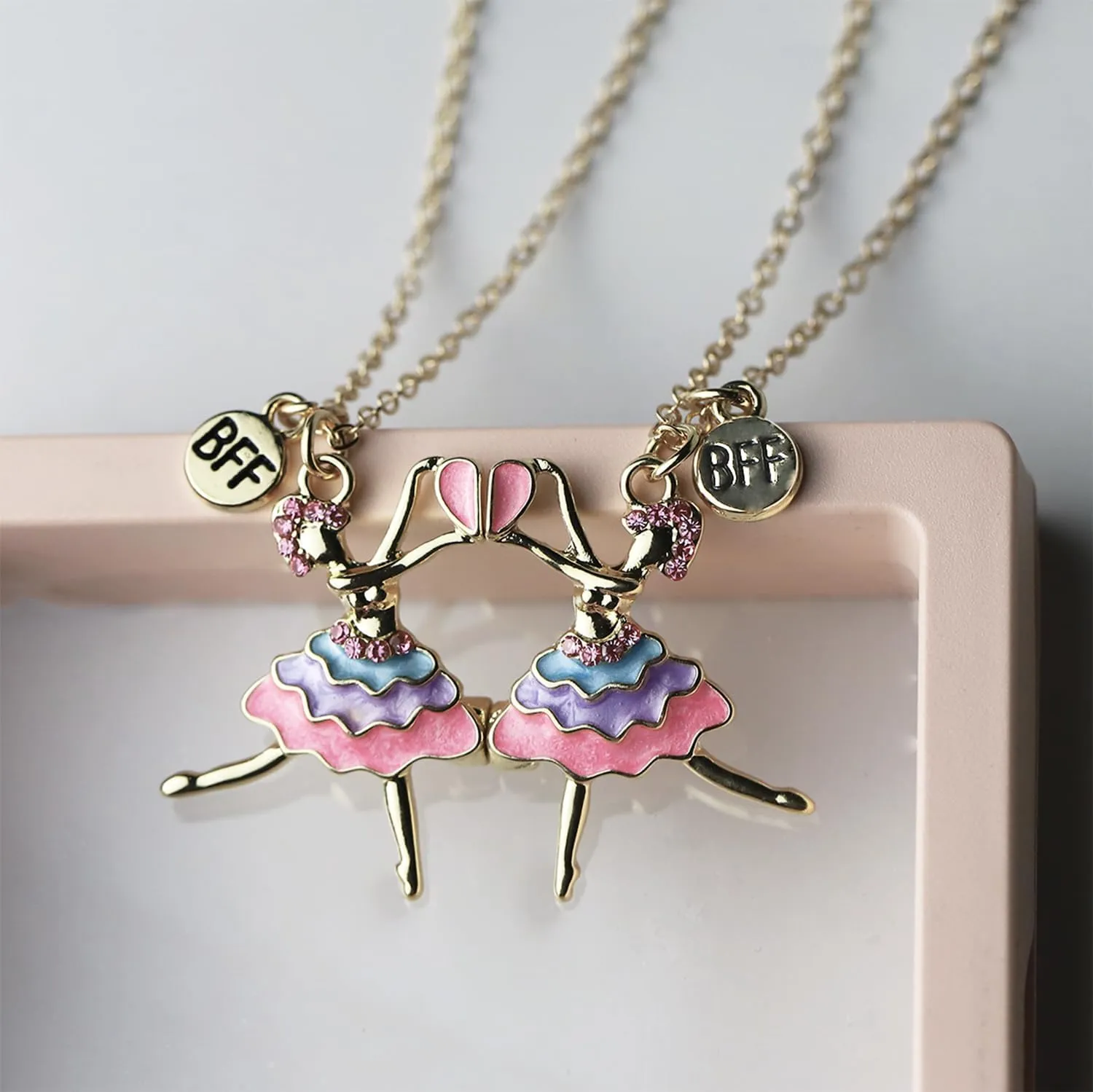 Rnivida Best Friend Necklace for Women-Matching Magnetic BFF Necklace Set in Colorful Design,Friends Gift for 2 Best Friends