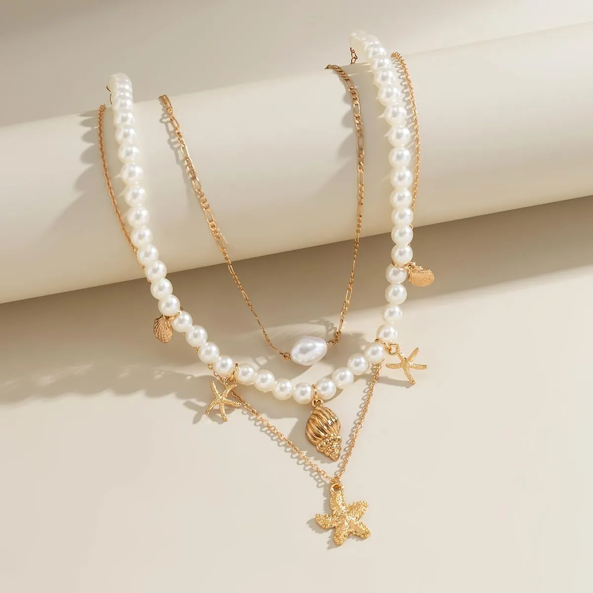 Shell Necklace for Women,Layered Gold Seashell Starfish Necklaces Dainty Pearl Summer Necklaces Boho Surfer Beach Jewelry Costume Accessories