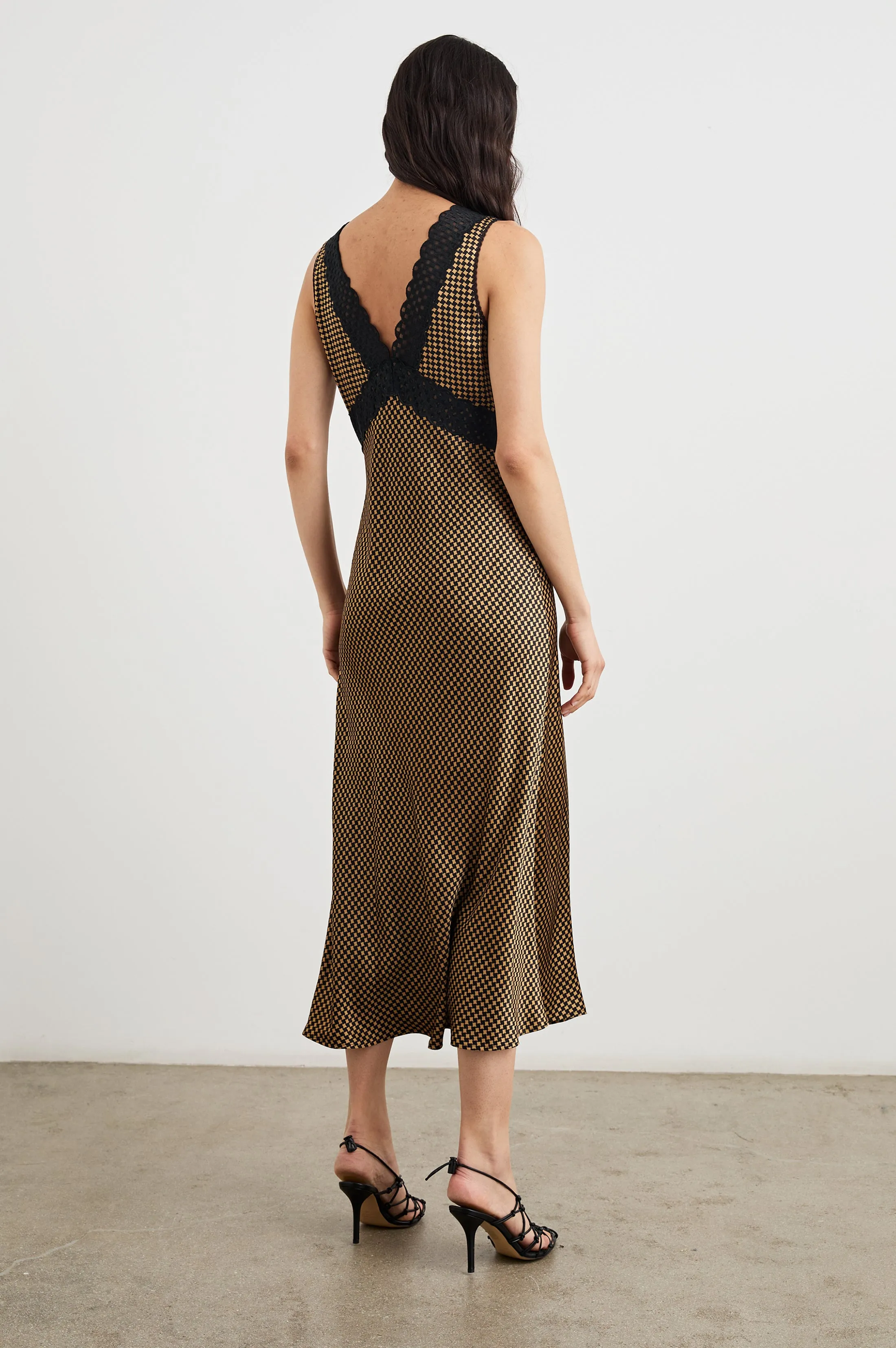 SIMONA DRESS - GOLD HOUNDSTOOTH
