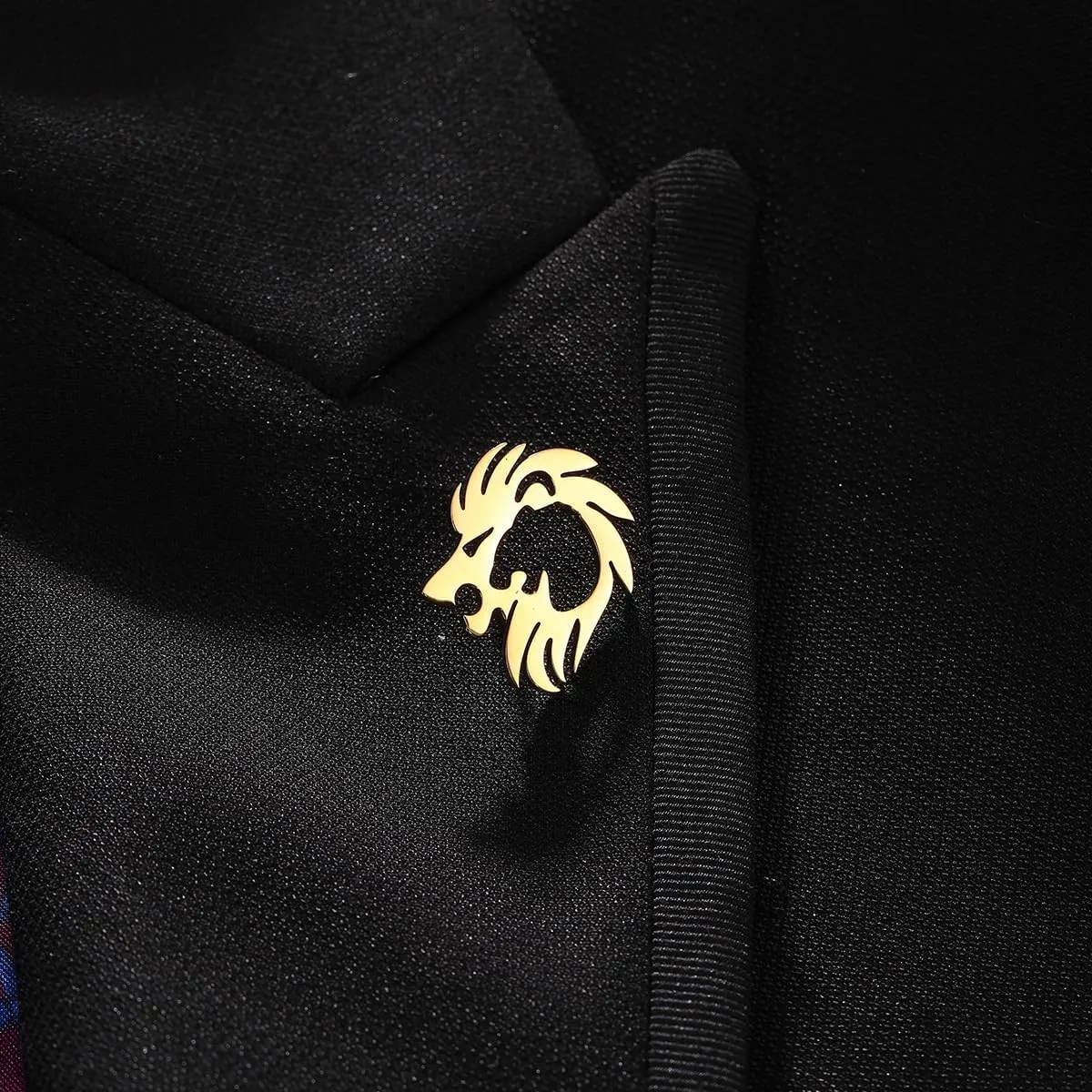 Stainless Steel Animal Creative Crown Lion Brooches for Women and Men