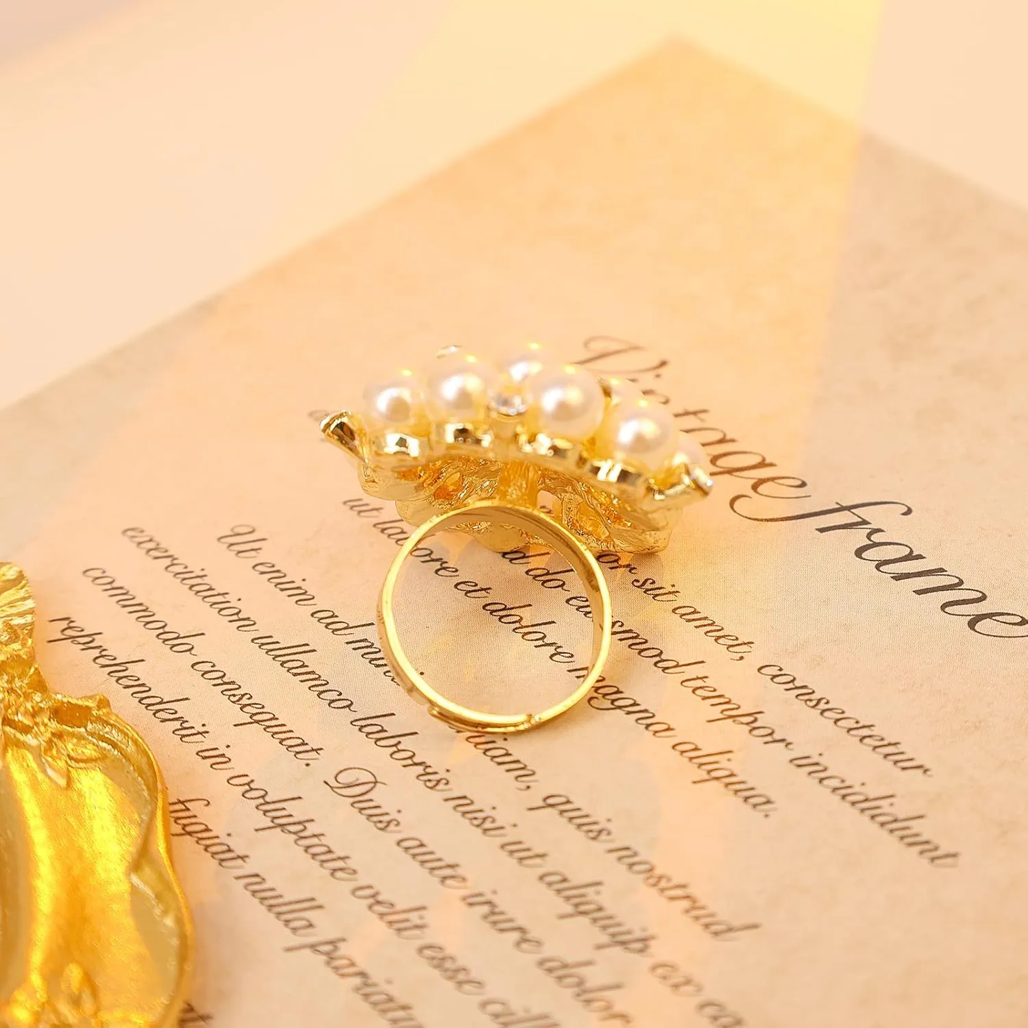 Vintage Pearl Ring for Women Big Promise Stacking Pearl Crystal Cluster Flower Rings Adjustable Open Finger Ring 1920s Pearl Statement Jewelry for Bridal Wedding Prom