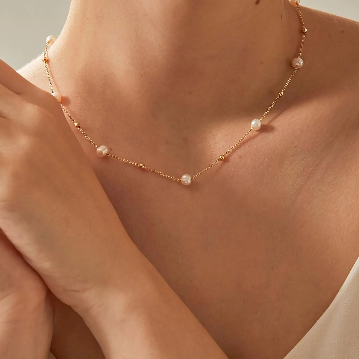 VRIUA Pearl Necklaces for Women - 14k Gold Plated Dainty Gold Pearl Necklace Simple Everyday Minimalist Necklaces for Women