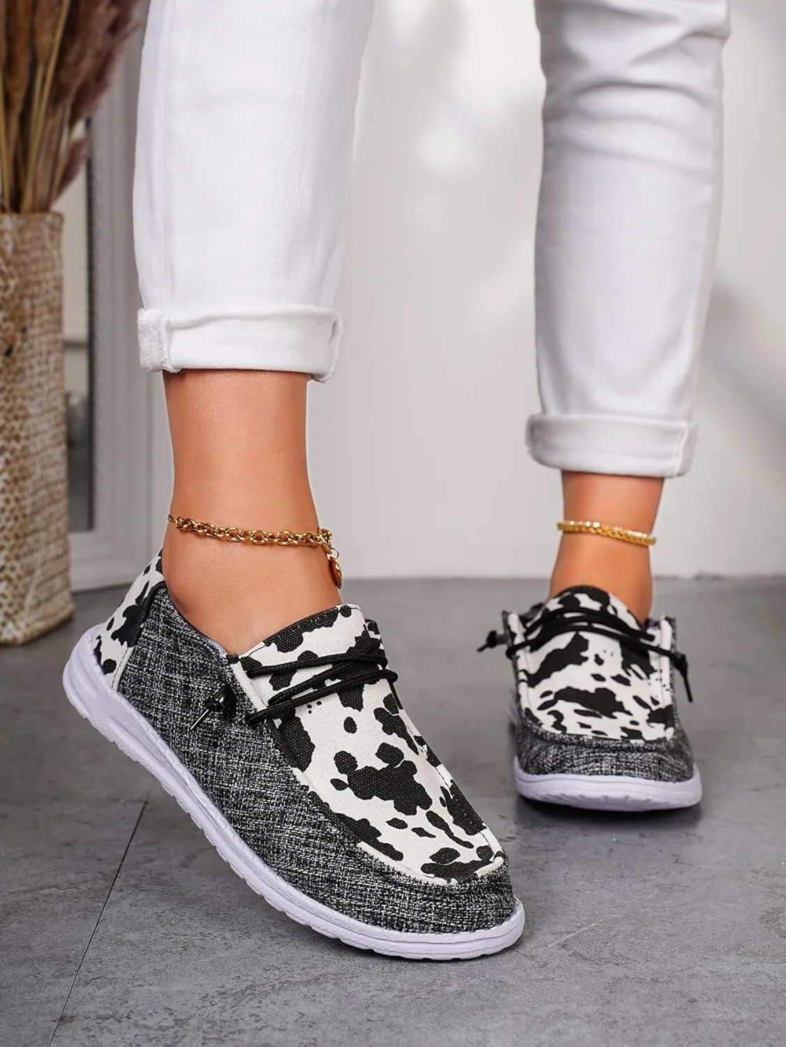 Women's Cow Pattern Canvas Loafers Elastic Strips Closure Slip-on Sneakers Comfort Easy-Walk Boat Shoes Ultralight Breathable Casual Sports Shoes for Women/Men Adults/Teenagers, Couple Shoes, Grey