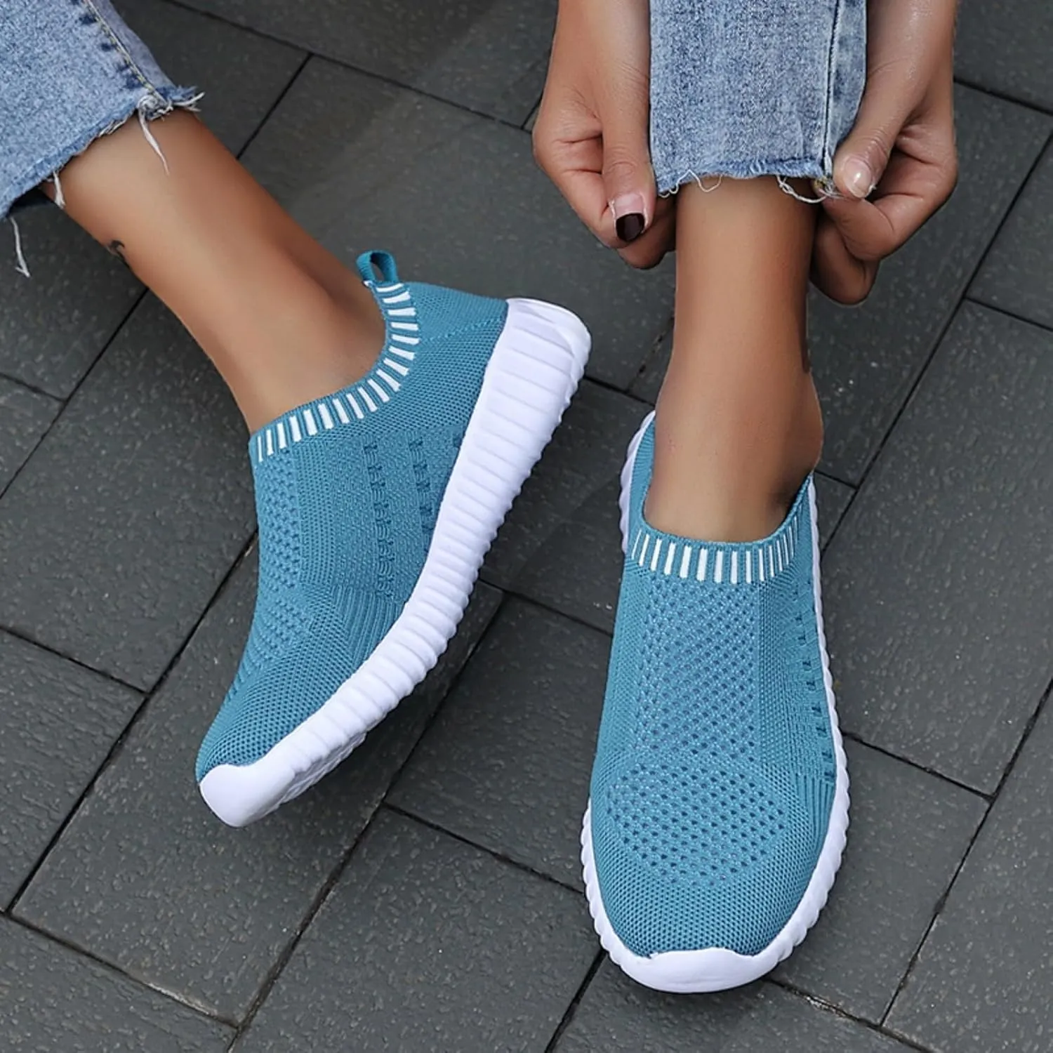 Women's Mesh Flats Shoes Knit Slip on Comfortable Sneaker Breathable Slip on Walking Tennis Shoes Casual Fashion Athletic Sneakers